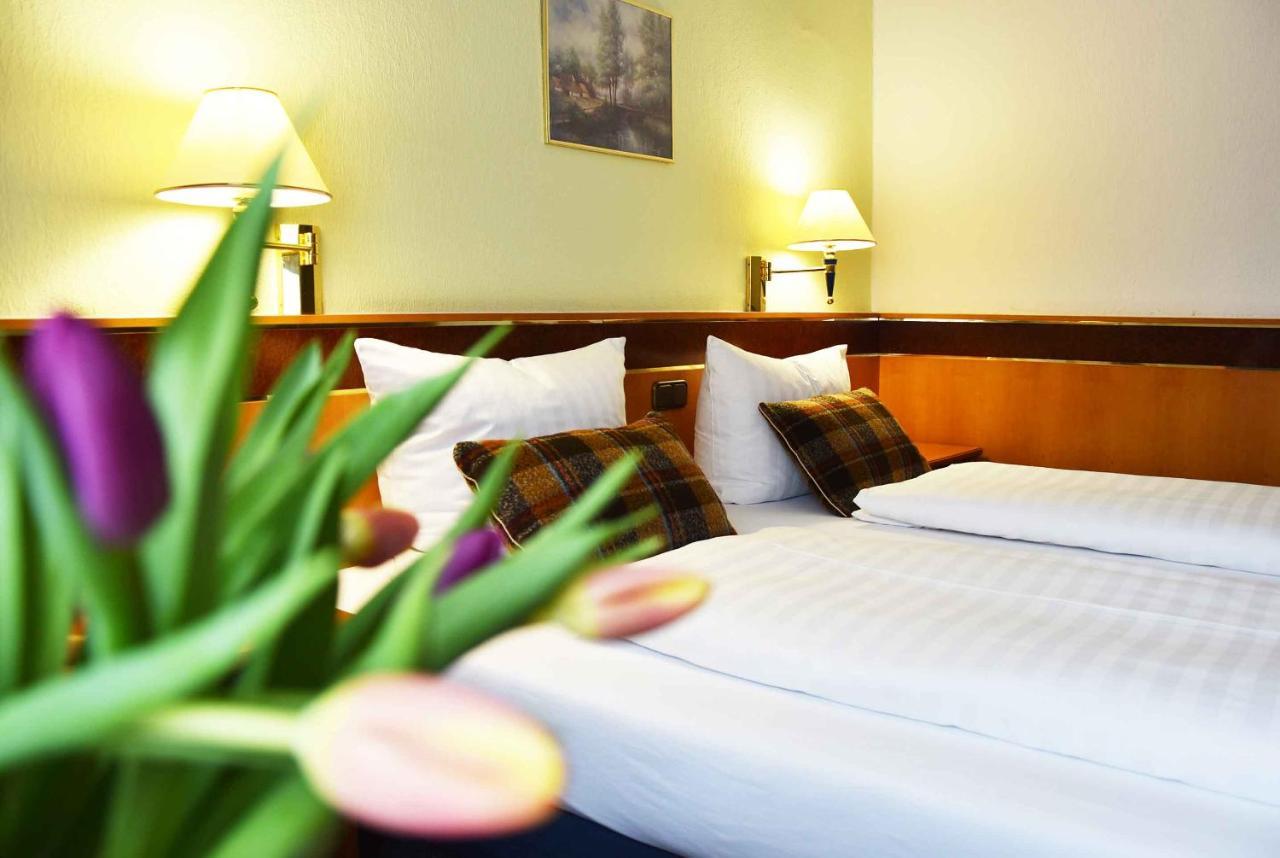 Landhotel Zum Hirsch Unterweissbach Екстериор снимка